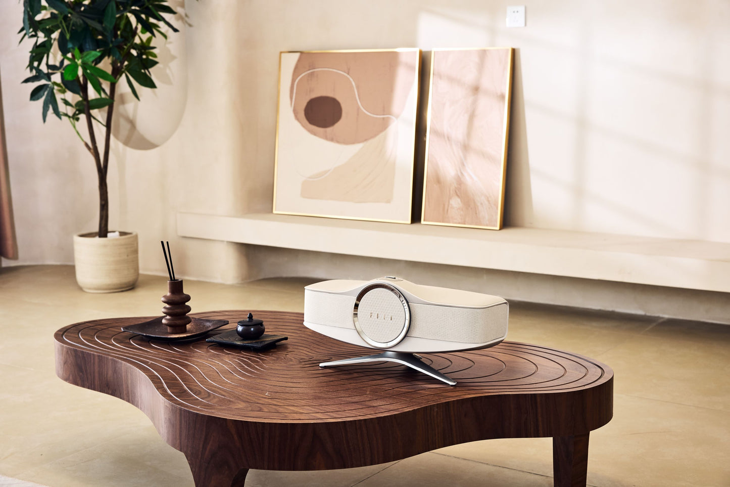 FIIL Aviator TRUE-LOSSLESS HIFI SPEAKER Proprietary True-Lossless Audio Codec All-Digital Processing for 5 Driver Channels & 3 Independent Cavities THX/Hi-Res/Hi-Res Wireless Certified